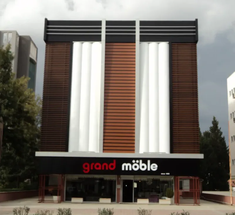Grand Möble — fotoğraf 1
